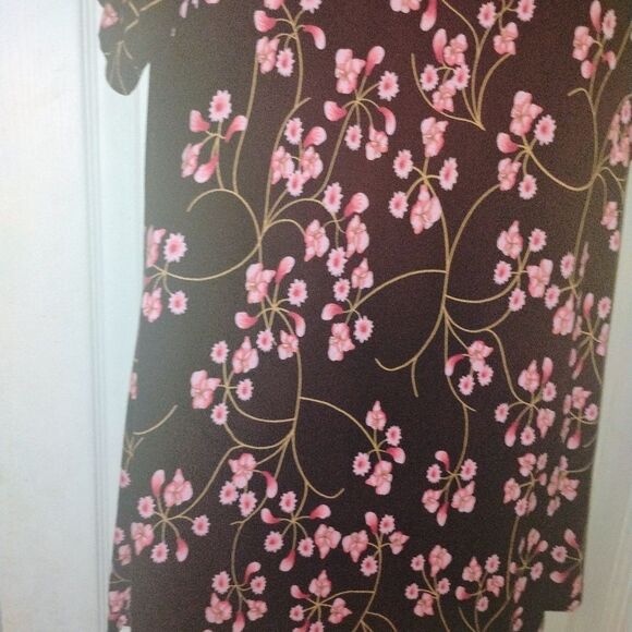 Pink and Black Ruffled Flutter Sleeve Tunic - Picture 9 of 12